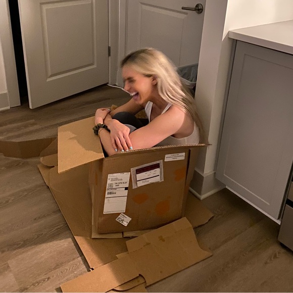 Meet your Posher, Molly - Picture 3 of 3